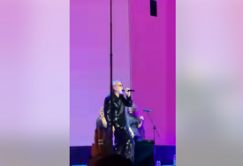 Dino Merlin koncert otvorio pjesmom "Da šutiš"