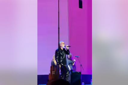 Dino Merlin koncert otvorio pjesmom "Da šutiš"