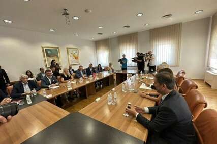 Dodik i Čović predvode sastanak SNSD-a i HDZ-a u Mostaru
