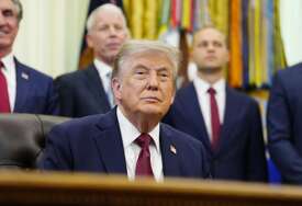 Trump izvadio kačket s natpisom "Trump 2028" i najavio kandidaturu