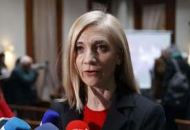 Jurišić: Kriminalizacija nošenja simbola i zastave Armije RBiH jedan od najglupljih poteza Vlade RS