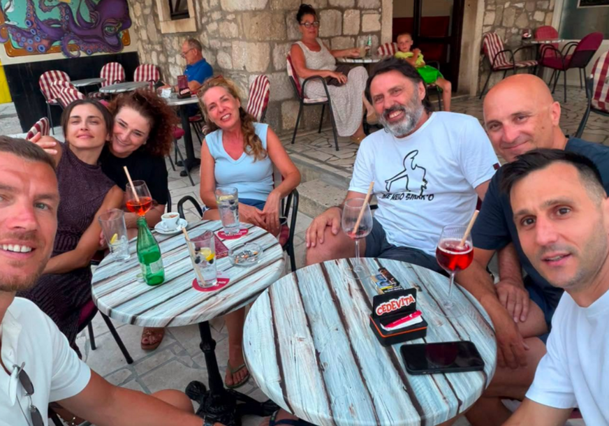 FOTO: FACEBOOK ZABRANJENO PUŠENJE 