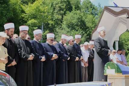 Dženaza u Tihovićima podsjetnik na zločin nad bošnjačkim civilima: "Važno je da budemo svjesni vlastitih okolnosti"