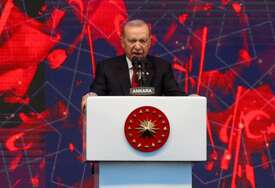 Erdoğan: Pred narodom koji je ustao 15. jula nijedna sila nije mogla opstati