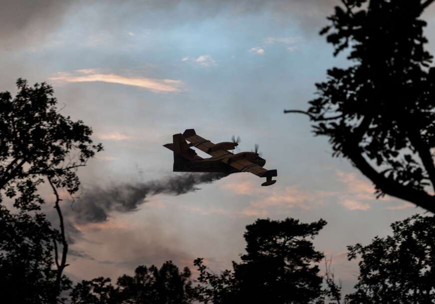 FOTO: EPA/GAUTHIER BEDRIGNANS