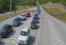 Svi krenuli na more: Kolone u svim smijerovima prema granicama