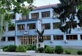 Razgovori o plaćama u MUP-u Kantona 10: Sindikat traži osnovicu od 520 KM, Vlada nudi 490 KM
