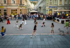 Umjetnice i umjetnici Narodnog pozorišta Sarajevo iznenadnim nastupom najavili specijalni program "Kultura na ulice 2026!"