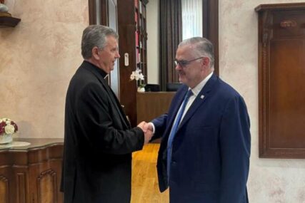 Nadbiskup Vukšić se susreo s Crishockom, naglašen značaj međureligijskog dijaloga