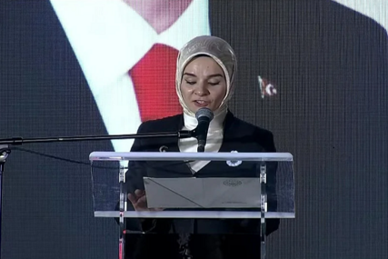 Erdogan u poruci citirao Aliju Izetbegovića: "Šta god činili, ne zaboravite genocid"