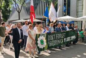 Marš mira u Beču: Stotine građana odale počast žrtvama genocida u Srebrenici (VIDEO)