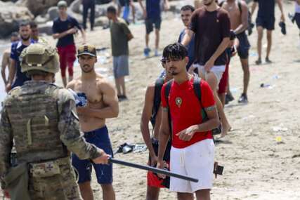 Zašto su migranti navalili u Španiju?