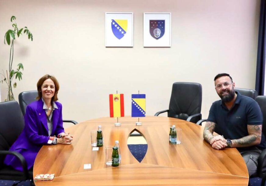 FOTO: VLADA KS