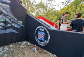 FOTO Armada i ratni veterani obnovili uklonjeni mural HOS-a u Rijeci