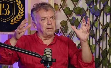 Nele Karajlić nije odnio identitet Sarajeva. On je izgubio svoj. I koga više briga?
