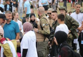 Emotivne scene u Nezuku: Hiljade ljudi iz cijelog svijeta odaje počast srebreničkim žrtvama