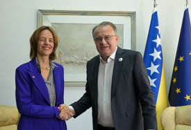 Premijer Nikšić s ambasadoricom Španije u BiH: Prioritet jačanje ekonomske saradnje i nove investicije