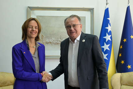 Premijer Nikšić s ambasadoricom Španije u BiH: Prioritet jačanje ekonomske saradnje i nove investicije