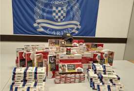 FOTO Carinici Francuzima oduzeli 21.600 cigareta i 100 kutija tableta za potenciju