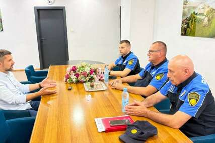 Unaprijeđenje sigurnosti u fokusu sastanka načelnika Bužima i direktora Uprave policije USK