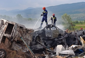 U požaru na autootpadu kod Širokog Brijega izgorio veći broj automobila
