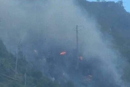 Ponovo se aktivirao požar na planini Rujište kod Mostara, vremenski uslovi prave problem vatrogascima