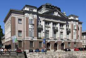 Nastavlja se preuzimanje Privredne banke Sarajevo: Promet za tri dana skoro tri miliona KM
