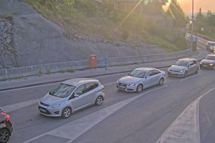 Petak je, a sezona godišnjih odmora: Vozači, obratite pažnju na ove dionice