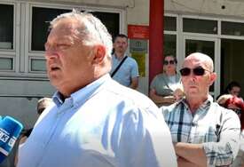 Sindikat srednjeg obrazovanja USK najavio proteste i moguću obustavu početka školske godine