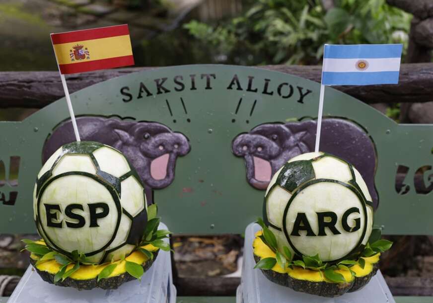 FOTO: EPA/RUNGROJ YONGRIT

