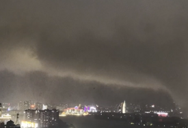 Zastrašujući snimci iz Kine: Tornado nosio sve pred osobom, poginulo 11 osoba