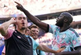 ODGOVOR NA NEPRAVDU Pogledajte kako je Belgija očitala lekciju Amerikancima (VIDEO)