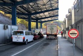 Zbog problema na hrvatskoj granici, mještani zapadne Vojvodine blokirali cestu!