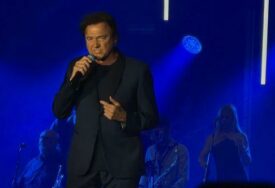VIDEO Zdravko Čolić raspjevao Trebinje: Hiljade ljudi uglas pjevale njegove bezvremenske hitove