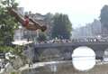 (FOTO) U Sarajevu održani skokovi u vodu Bentbaša Cliff Diving 2026.