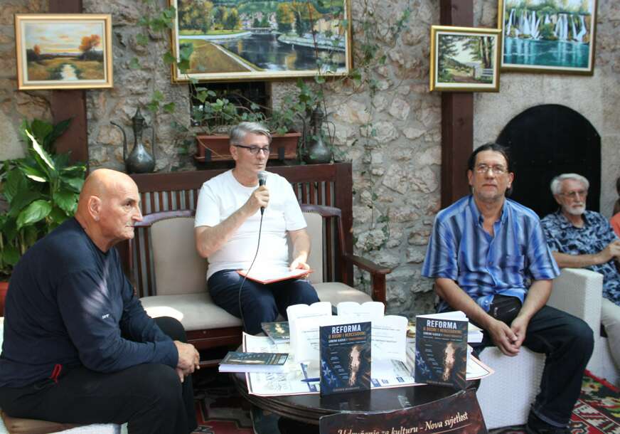 FOTO: MUHAMED ZLATAN HRENOVICA, ŠEMSUDIN MEHMEDOVIĆ I IBRAHIM OSMANBAŠIĆ