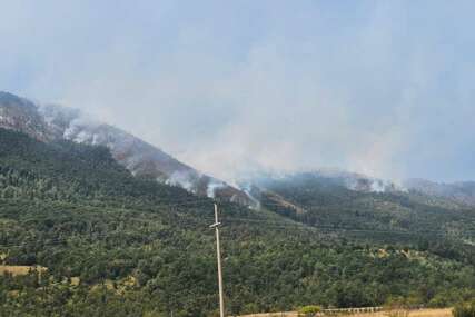 Požar na području općine Bosansko Grahovo -spušta se prema naseljima