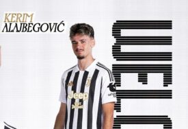 Pogledajte način na koji je Juventus predstavio  Alajbegovića (VIDEO)
