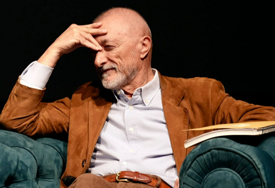 Književnik Arturo Perez-Reverte: "Umro je taj veliki k… sin, mesar iz Bosne, koji je prouzročio toliko boli. Crvi će izlaziti iz njegovog lijesa kako bi povratili"