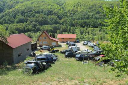 Državljanin BiH i Srbije lišen slobode zbog krijumčarenja, oduzeto 11 vozila