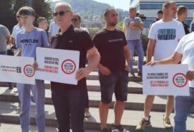 Počelo okupljanje prijevoznika ispred Parlamenta BiH