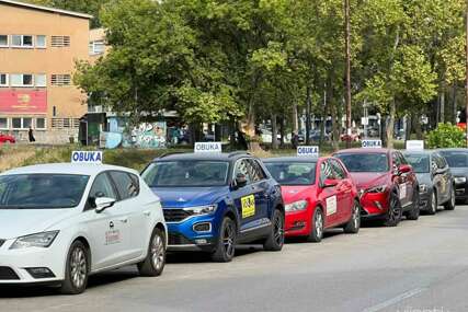 Autoškole na ulicama Tuzle, ministar uzvraća: Naplaćuju 1.500 KM, a prikazuju 670 KM