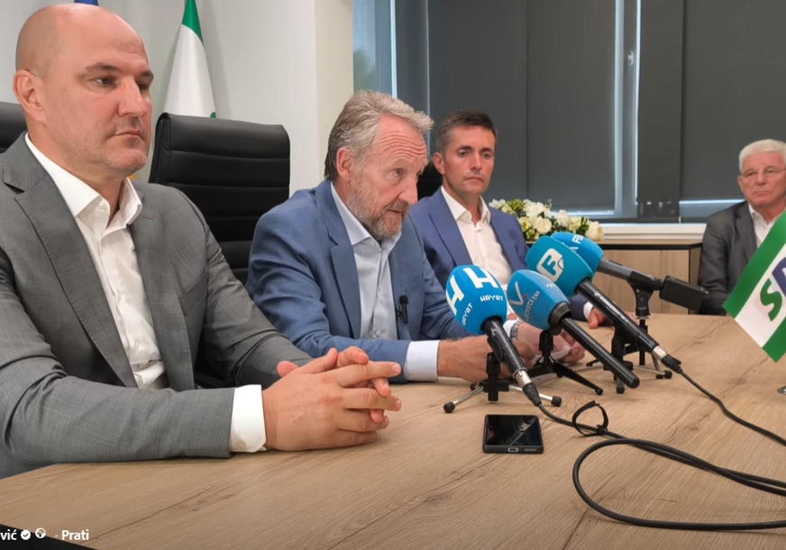 FOTO: PRINTSCREEN VIDEO FACEBOOK BAKIR IZETBEGOVIĆ