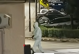 Pojavio se snimak pokušaja krađe novca iz bankomata: Stanari ih otjerali prije nego što su uzeli novac