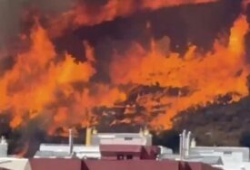 (VIDEO) Evakuacija u Barceloni: Širi se veliki požar, naređeno napuštanje domova