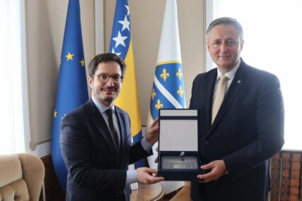 Bećirović s Delmasom: Francuska jedan od najvažnijih evropskih partnera BiH