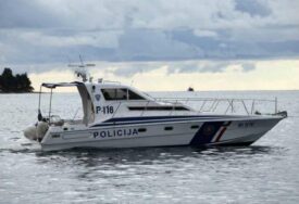 Policija istražuje okolnosti u vezi broda nalik vojnom na Brijunima