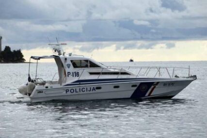 Policija istražuje okolnosti u vezi broda nalik vojnom na Brijunima