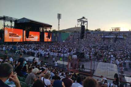 Atmosfera na stadionu Koševo pred drugi koncert Dine Merlina dostiže vrhunac