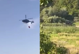Helikopter MUP-a RS-a pomaže u gašenju požara kod Konjica: Snimljen trenutak zahvatanja vode